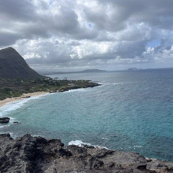 The Pineapple Exp - Great coastal stops - Bus Tours Near Me