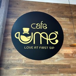 Cafe Ume sign
