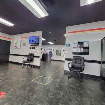 Tire Kingdom - Inside - Tires Near Me - Hallandale Beach, Florida Tire Kingdom - Inside - Tires Near Me - Hallandale Beach, Florida