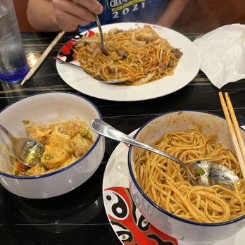 E-Tang - Dan Dan noodles, spicy oil wonton - Asian Fusion Near Me - Hilton Head Island, South Carolina E-Tang - Dan Dan noodles, spicy oil wonton - Asian Fusion Near Me - Hilton Head Island, South Carolina