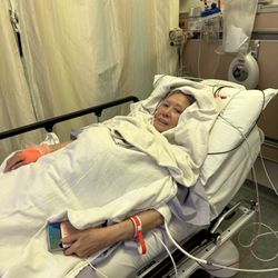 Toasty warm with the Bear Hug heater under the blankets. Happy patient waiting for her Port to be placed.
