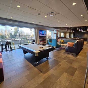 Tru by Hilton Eugene - Hotels Near Me - Eugene, Oregon