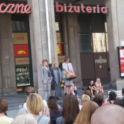 Plac Konstytucji - Spektakl plenerowy teatru Polonia