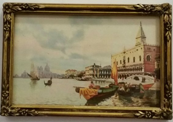 Martine's Antiques by null