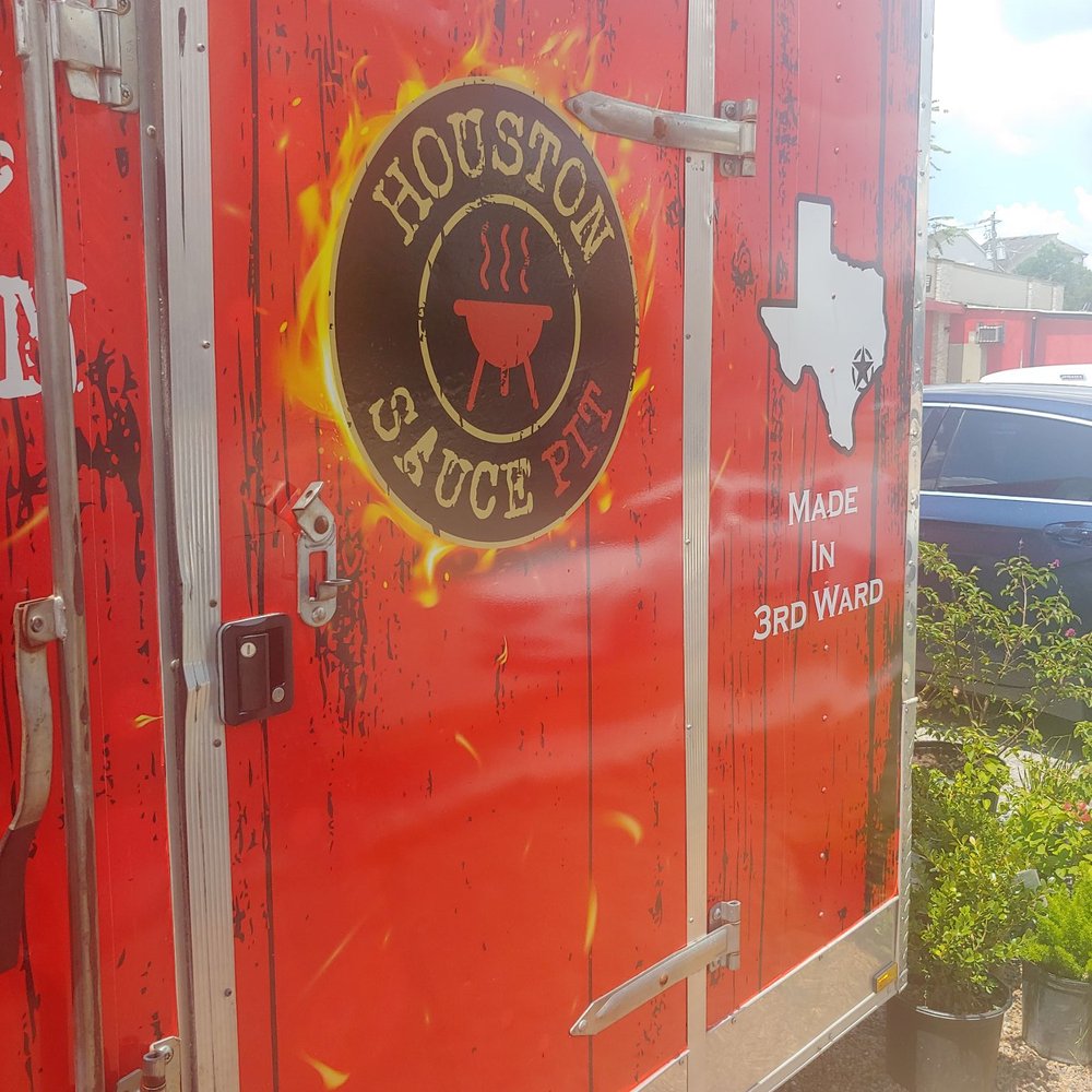 Houston Sauce Pit - Outside the Food Truck - Vegan Near Me - Houston, Texas