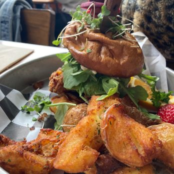Kitchen Story - Fried chicen sadnwich - Breakfast & Brunch Near Me - Oakland, California
