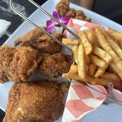 Bocao Restaurant - Pico pollo  5 pieces of fried chicken bone in