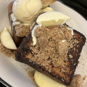 Heritage Tavern - Brioche French Toast - New American Near Me - Madison, Wisconsin