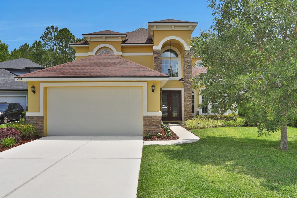 BRENDA FANTAUZZIREALTOR Contact Agent Real Estate Agents 8427