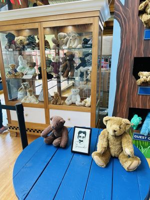 Vermont Teddy Bear Factory by null