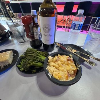 Jordyn's Soul Cafe - Mac and Cheese , Brocolini , Good Red Wine - Soul Food Near Me - Chicago, Illinois Jordyn's Soul Cafe - Mac and Cheese , Brocolini , Good Red Wine - Soul Food Near Me - Chicago, Illinois