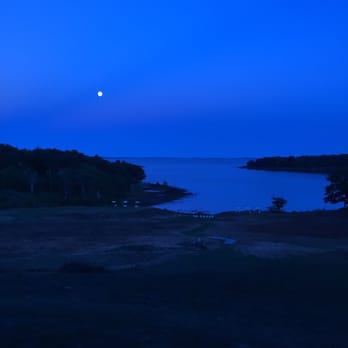 Island View Inn - Moon at night. - Hotels Near Me - Rockport, Maine Island View Inn - Moon at night. - Hotels Near Me - Rockport, Maine