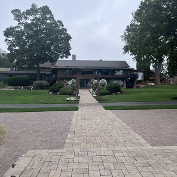 Lake Lawn Resort - Conference center which is between the two resort buildings but attached to the main one - Resorts Near Me - Delavan, Wisconsin Lake Lawn Resort - Conference center which is between the two resort buildings but attached to the main one - Resorts Near Me - Delavan, Wisconsin