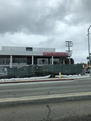 DAVE’S HOT CHICKEN - 17400 Hawthorne Blvd, Torrance, California