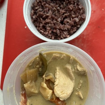 Mai Thai Restaurant - The Green Curry (my fav), chock-full of chicken, with a side of their "brown" rice (imo actually better than brown). - Thai Near Me - Austin, Texas
