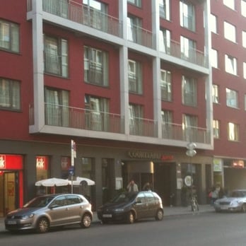 Courtyard by Marriott Munich City Center - Courtyard front entrance - Hotels Near Me - Munich, BY