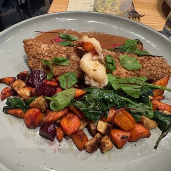 Central Standard Crafthouse & Kitchen - walleye - Distilleries Near Me - Milwaukee, Wisconsin