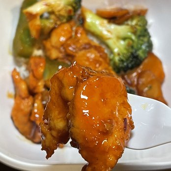 China House - 82. Chicken with Garlic Sauce - Chinese Near Me - Hartford, Connecticut China House - 82. Chicken with Garlic Sauce - Chinese Near Me - Hartford, Connecticut