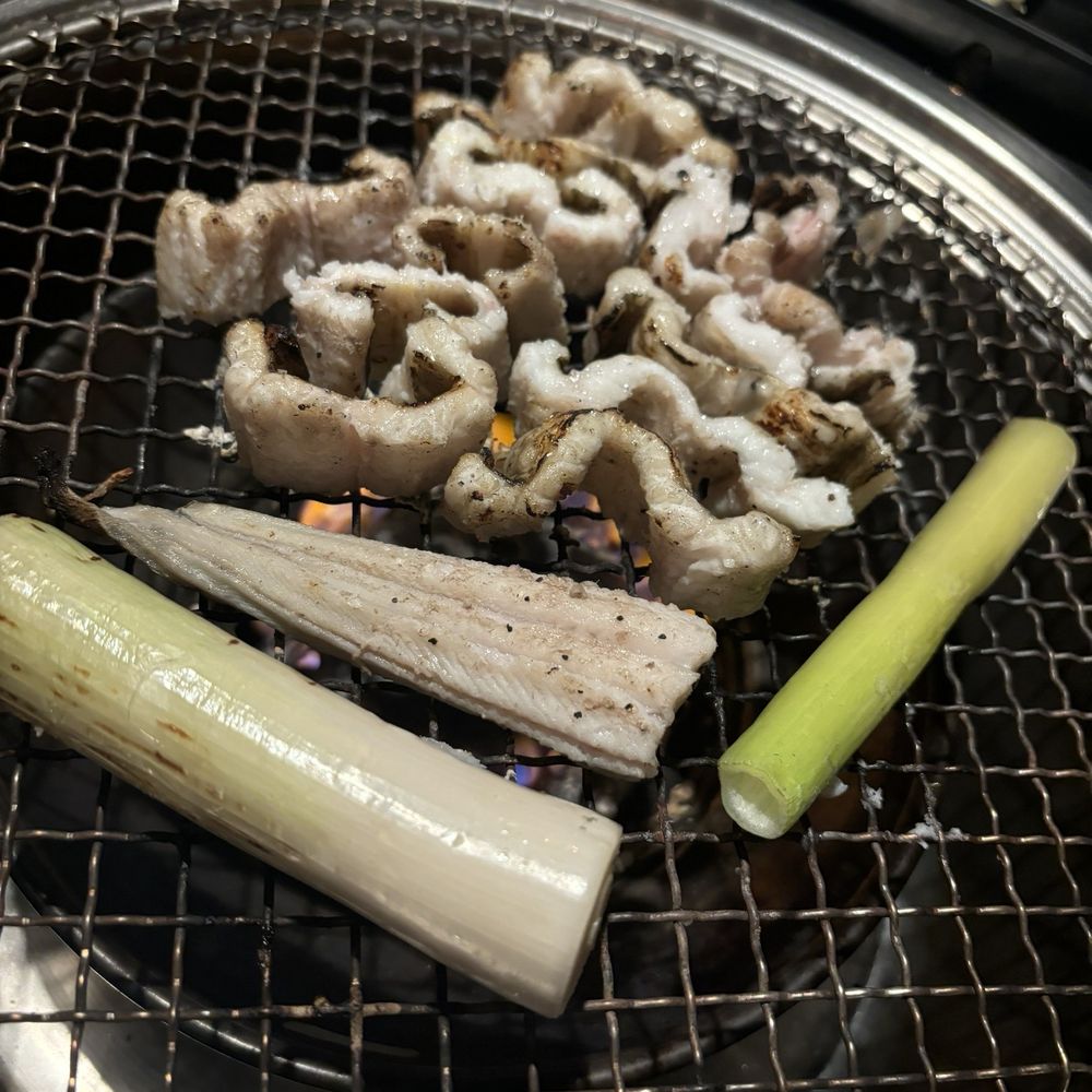 Burnin' Shell - It is my first time trying eel !! It is really bomb and the servers are super nice! Definitely coming back again! - Seafood Near Me - Los Angeles, California