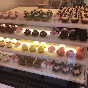 Casey's Cupcakes - Cupcakes Near Me - Riverside, California
