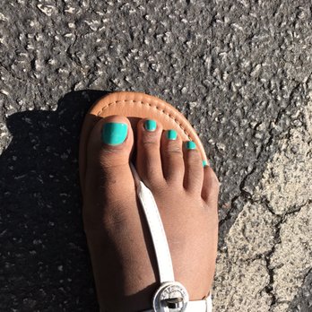 Le's Nails & Spa - Pedi done by Jennifer.... she takes her time with your feet! - Nail Salons Near Me - Duluth, Georgia Le's Nails & Spa - Pedi done by Jennifer.... she takes her time with your feet! - Nail Salons Near Me - Duluth, Georgia