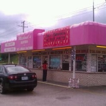 Gelina's Ice Cream - Ice Cream & Frozen Yogurt Near Me - Coventry, Rhode Island