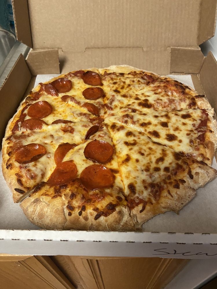 JOHNNY’S GRILL & PIZZERIA Updated August 2024 19 Photos & 25