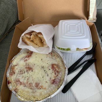 Perry's Pizza - Chicken parmigiana with Spaghetti comes with side salad and garlic bread - Pizza Near Me - Philadelphia, Pennsylvania Perry's Pizza - Chicken parmigiana with Spaghetti comes with side salad and garlic bread - Pizza Near Me - Philadelphia, Pennsylvania
