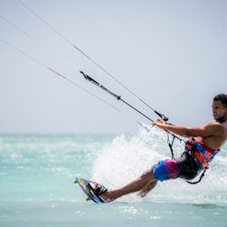 Players Choice Tours - Kitesurfing
