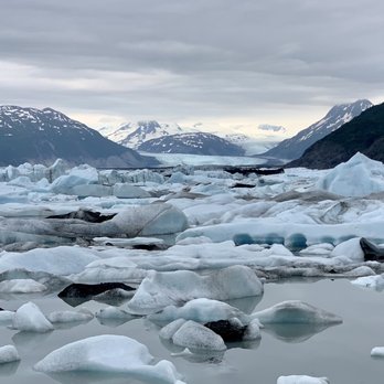 Knik Glacier Tours - Knik Glacier had tons of icebergs, making for this scenic photo. - Tours Near Me - Palmer, Alaska Knik Glacier Tours - Knik Glacier had tons of icebergs, making for this scenic photo. - Tours Near Me - Palmer, Alaska