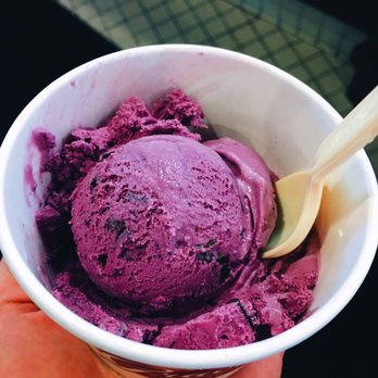 Graeter's Ice Cream - Raspberry chocolate chip - Ice Cream & Frozen Yogurt Near Me - Beavercreek, Ohio Graeter's Ice Cream - Raspberry chocolate chip - Ice Cream & Frozen Yogurt Near Me - Beavercreek, Ohio