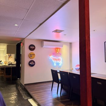 Piikoi Steak - Steakhouses Near Me - Honolulu, Hawaii