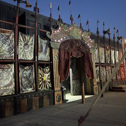 13th Floor Haunted House - The main entrance to get inside the haunted house.