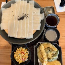 Thick, chewy noodles | Flat noodle himokawa cold udon Thick, chewy noodles | Flat noodle himokawa cold udon