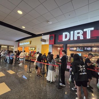 Crypto Arena - A line of patrons waiting for the concessions to open at 6:30pm - Stadiums & Arenas Near Me - Los Angeles, California Crypto Arena - A line of patrons waiting for the concessions to open at 6:30pm - Stadiums & Arenas Near Me - Los Angeles, California