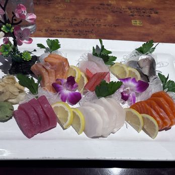 Kobe Sushi - Sashimi set- good presentation - Sushi Bars Near Me - LaPlace, Louisiana
