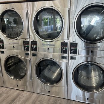 Family Coin Laundry - New dryers - Laundromat Near Me - Glendale, California Family Coin Laundry - New dryers - Laundromat Near Me - Glendale, California