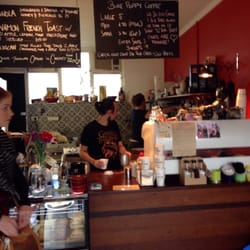 The Blue Poppy - Inside the blue poppy