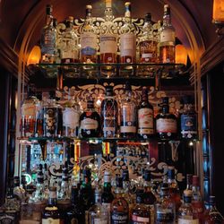 Giniz Bar - Vi har et stort og lækkert udvalg af Rom og Whisky