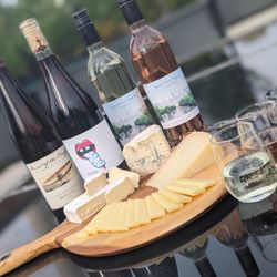 Frommelier - New York State wine and cheese pairing class every Wednesday evening at Rooftop Reds, Brooklyn NY
