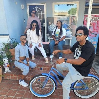 Weed Bus - Cannabis Tours Near Me - Los Angeles, California Weed Bus - Cannabis Tours Near Me - Los Angeles, California