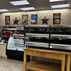 Buc-ee's - Hot food trays emptied after 8pm