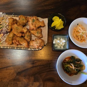 The Ppong - Fried chicken wings-perfectly seasoned and so crunch! - Noodles Near Me - Los Angeles, California
