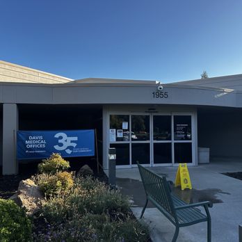 Kaiser Permanente Davis Medical Offices - Medical Centers Near Me - Davis, California