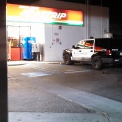 Fastrip Food Store - Cops always here..