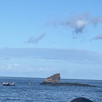 Quicksilver Charters - Shark Fin Rock - Snorkeling Near Me - Wailuku, Hawaii