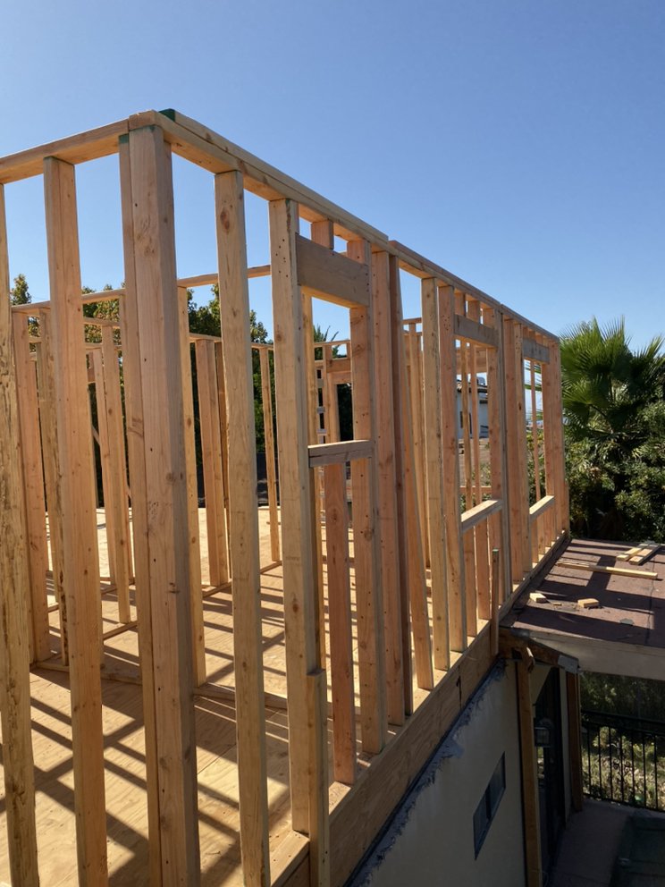 Slide of Economico Construction