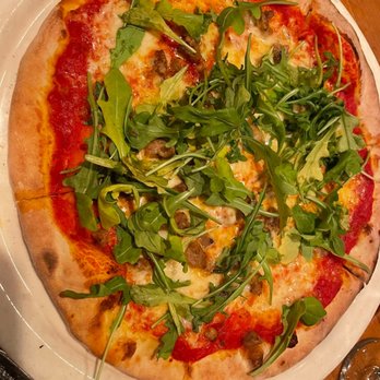 Farfalla Trattoria - Salsiccia E Arugula Pizza - Italian Near Me - Los Angeles, California Farfalla Trattoria - Salsiccia E Arugula Pizza - Italian Near Me - Los Angeles, California