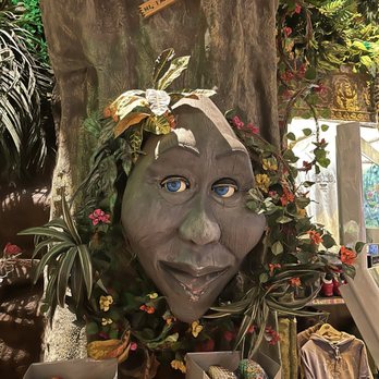 Rainforest Cafe - Gift shop - American Near Me - Las Vegas, Nevada