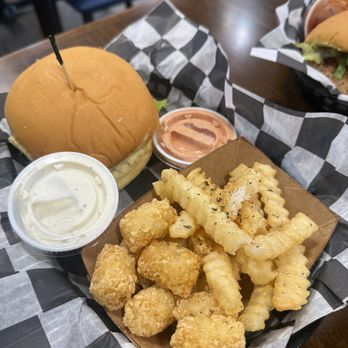 Al’s Burger Shack - Burgers Near Me - Summerville, South Carolina Al’s Burger Shack - Burgers Near Me - Summerville, South Carolina